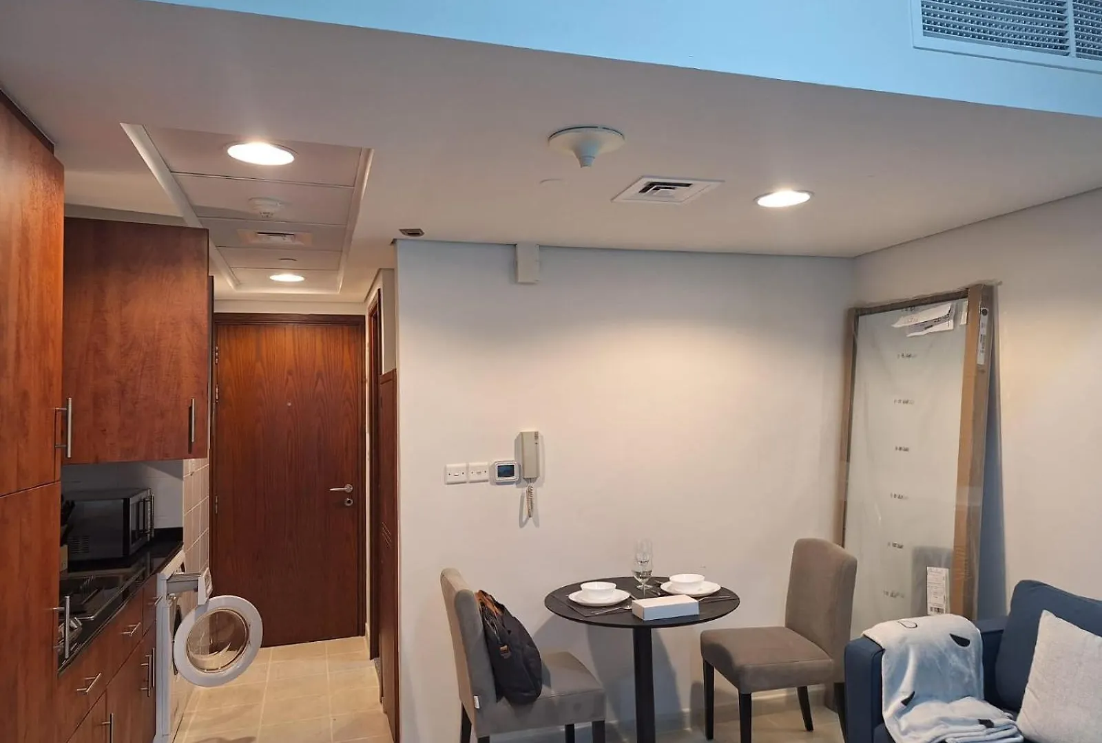 Bright Studio Unit At Lake Terrace With Lake View Dubai