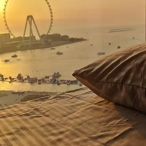 1 World Property, Jbr, Award Winning Hostel, Coliving, Near Metro Auberge de jeunesse