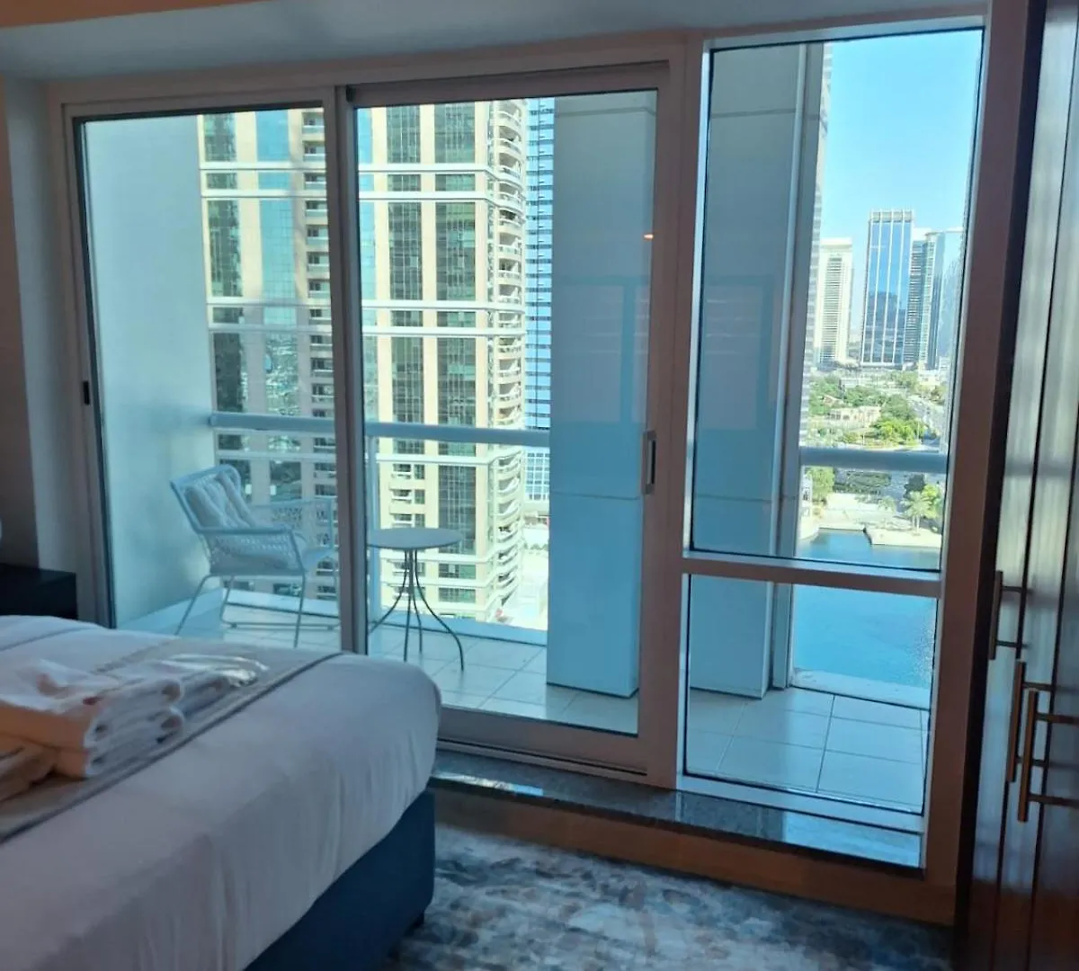 Bright Studio Unit At Lake Terrace With Lake View Dubai 0*,